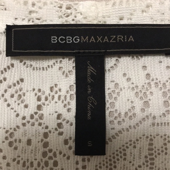 BCBGMAXAZRIA ivory sheer lace top. Size S - Picture 4 of 4